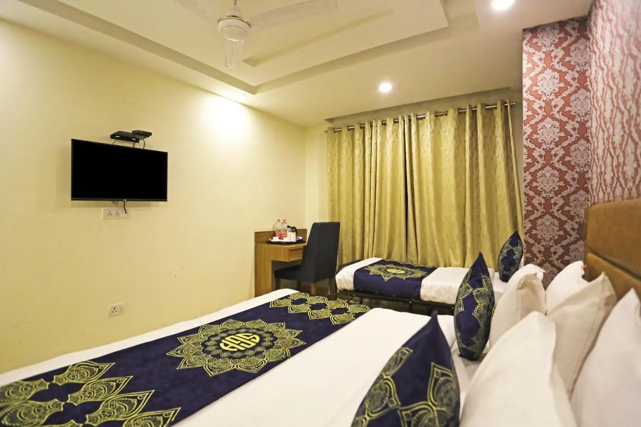 Hotel D'Capitol - Delhi Airport Nowe Delhi